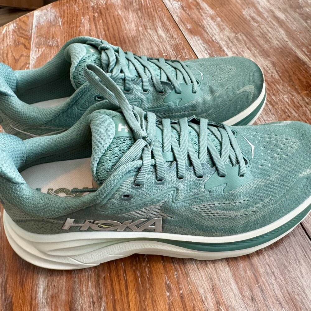 NEW IN BOX HOKA CLIFTON 10 - FERN/T - MEN'S SIZE 8.5